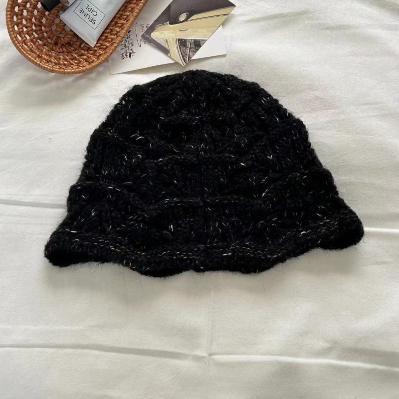 Women Vintage Flower Crochet Beanie Solid Color Hollow Out Breathable Elegant Knit Leisure Skull Cap,Suitable for Travel,holiday