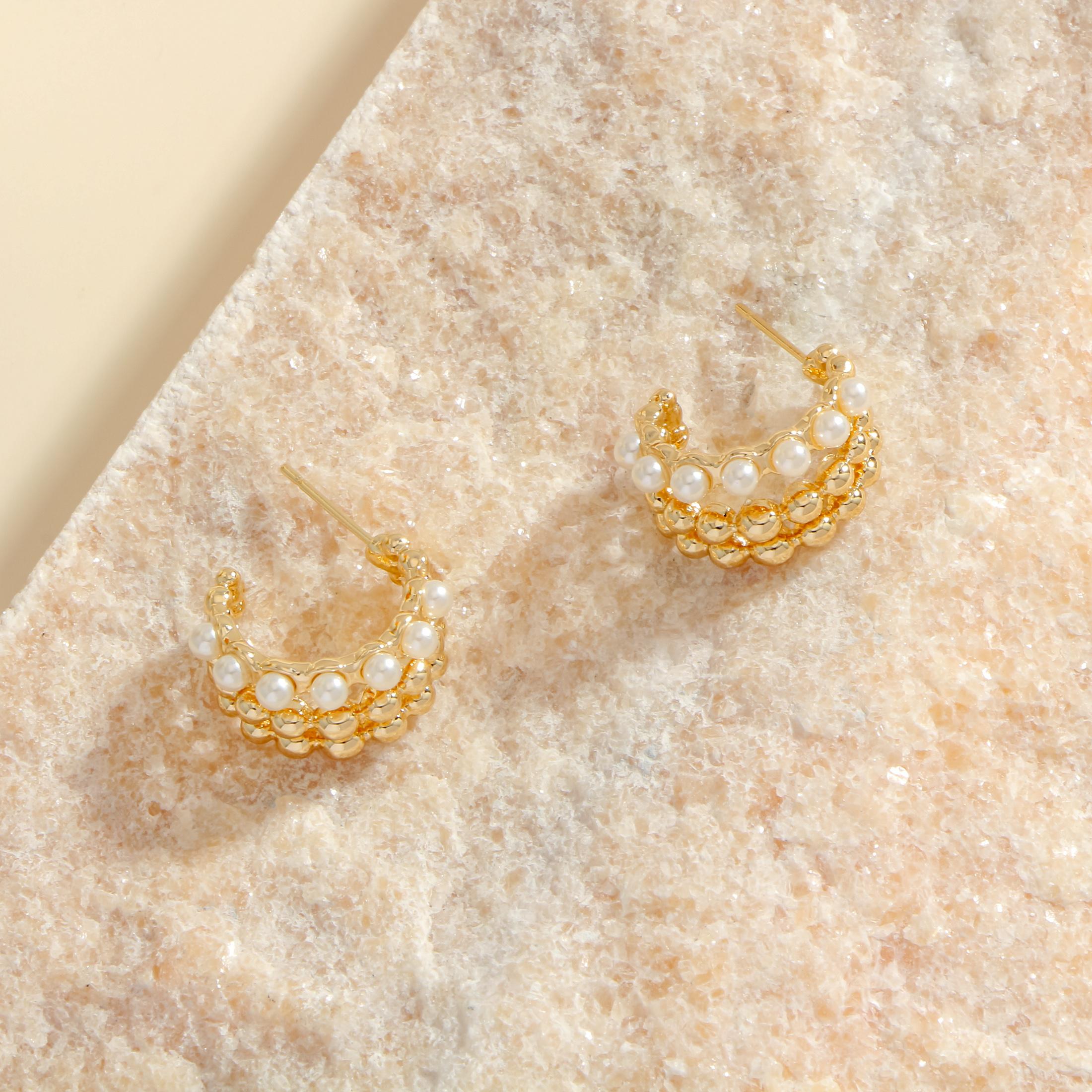 

C-shaped earrings with imitation pearls, women s fashion earrings, light luxury and elegant style for daily party wear золотой