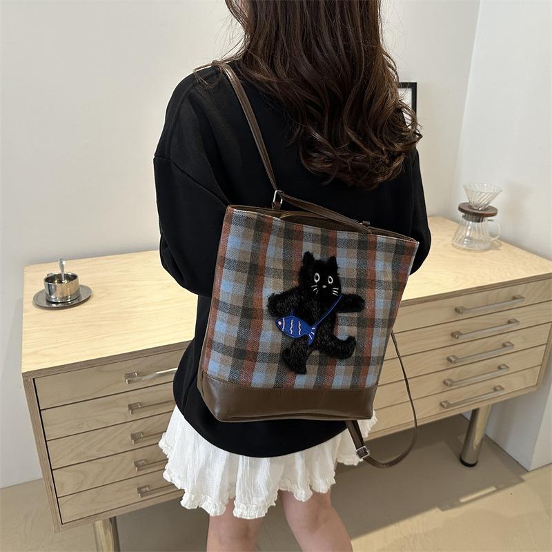Beautiful Personalized Casual Backpack 2025 Autumn New Fashion Plaid Korean Version Simple Commuter Underarm Tote Bag
