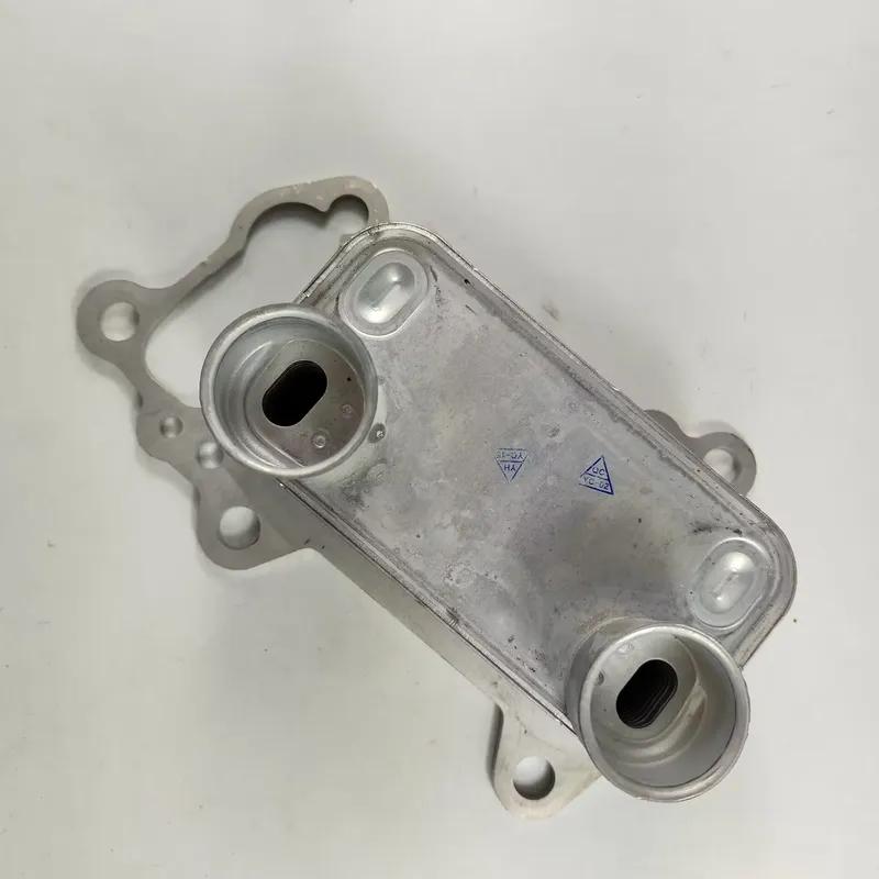 11427802113 Engine Aluminum Oil Cooler For BMW X1 E60 E61 E81 E84 E87 E90 E91 2013-2017