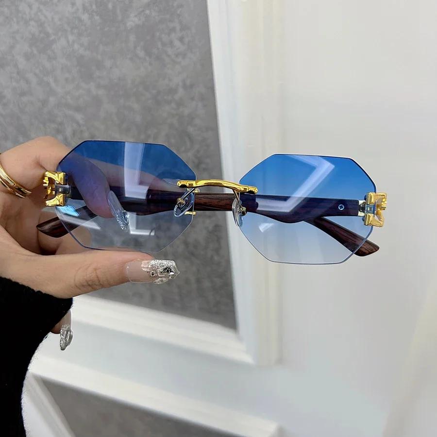 High Quality Fashion Square Sunglasses Women Men Designer Cool Sun Glasses Female Outdoor Colorful Travel Sun Glasses