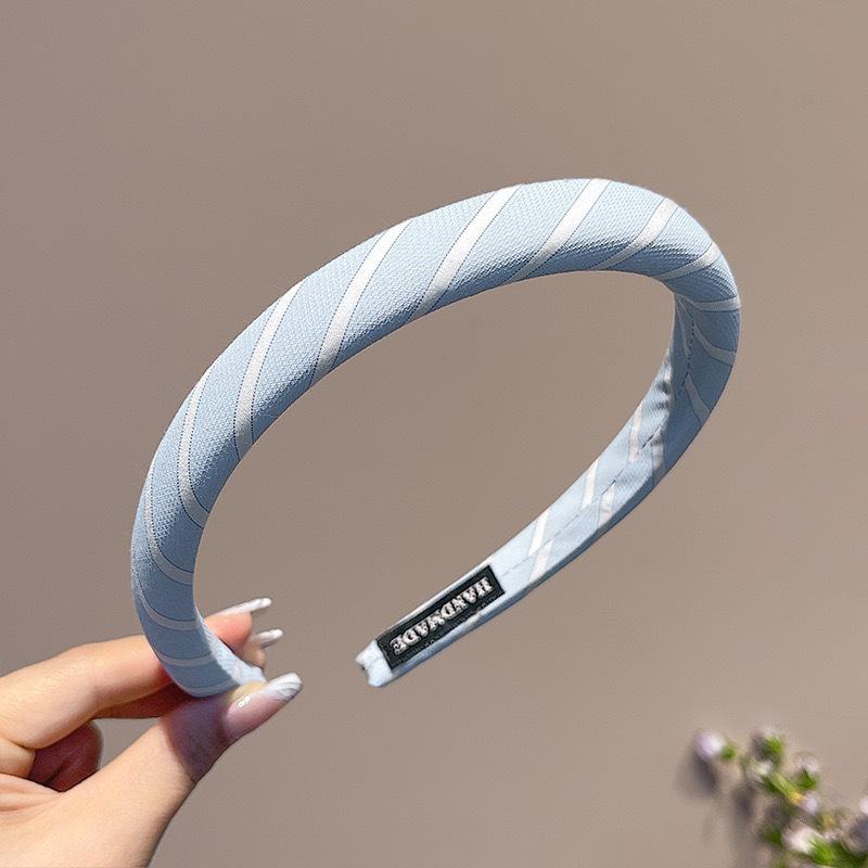 Dámská světlomodrá protiskluzová čelenka: Všestranný jarní a letní vlasový doplněk, ideální pro mytí obličeje a vysoký culík