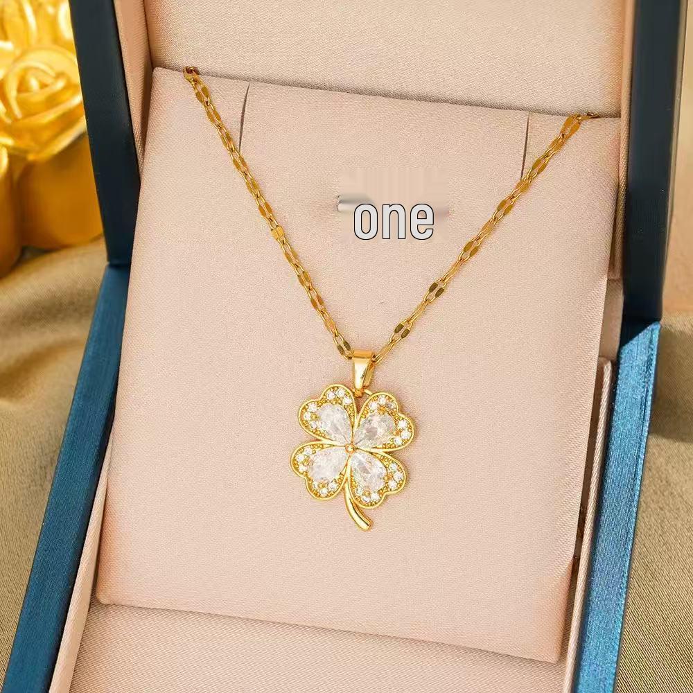 Retro INS Style Multicolor Zircon French Peach Heart Necklace with Diamonds and Titanium Stainless Steel