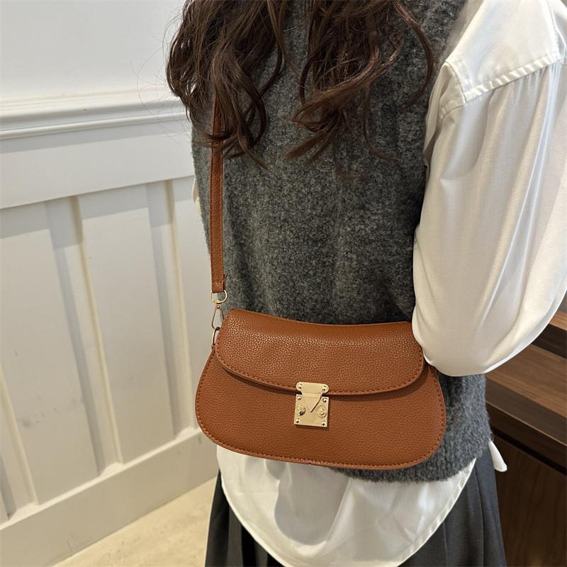 Chic Retro Casual Pu Leather Women's Single Shoulder Bag With Modern Minimalist Appeal