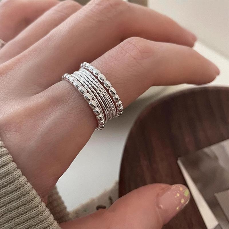 Trendy Minimalist Korean Vintage Stacking Rings for Women - Influencer-Approved Light Luxury Style.