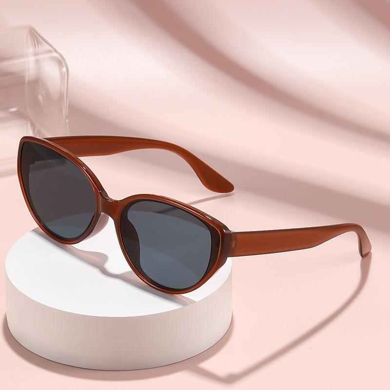 Retro cat eye sunglasses Women small Frame UV400 protection high-end outdoor sun shades for Men