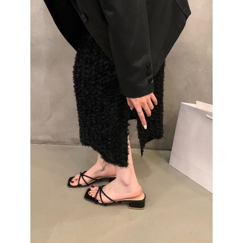 Coarse heel French small cool slippers fairy shoes wear 2025 new summer skirt silver temperament sandals