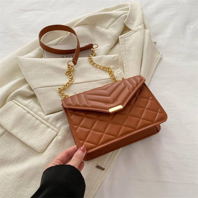 

Solid color temperament simple small bag women s 2025 spring new versatile ins shoulder messenger bag chain small square bag коричневый