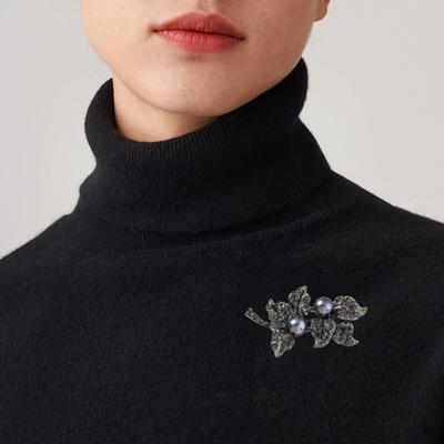 Retro Bow Brooch Rhinestone Black Faux Pearl Flower Brooch Pin Bow Lapel Pin Women Outfit Accessory for Sweaters Hats Coats