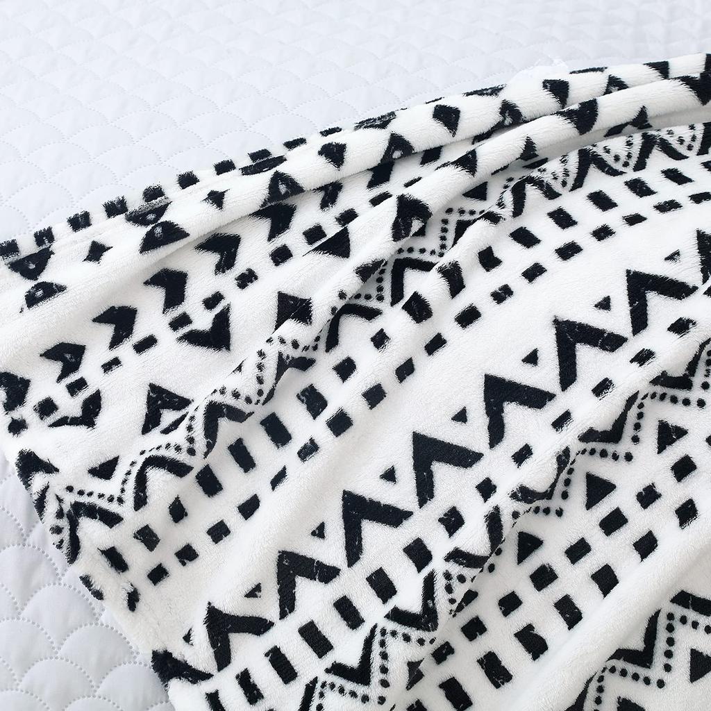 Bohemian Geometric Pattern Blanket Flannel Soft Comfortable Home Blanket Blanket Birthday Holiday Gift