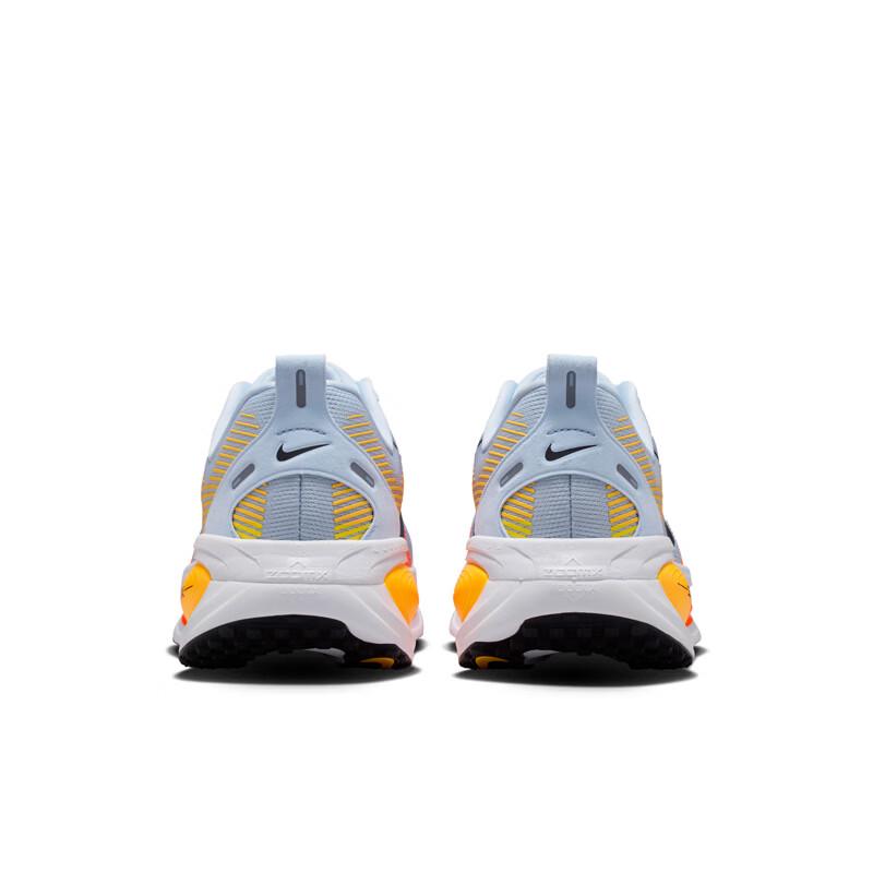NIKE Men's Vomero 18 Breathable Running Shoes