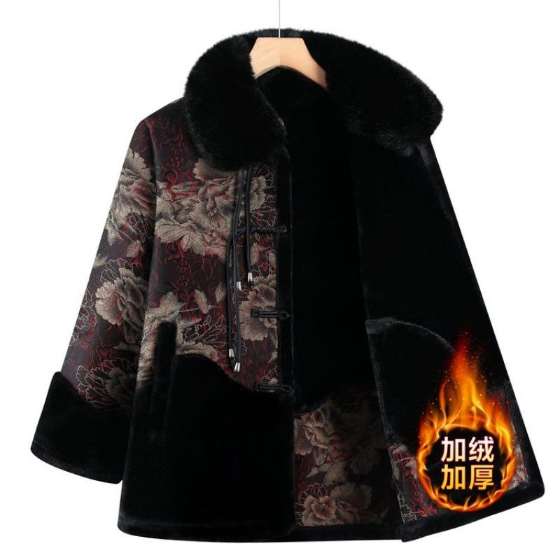 Autumn and winter women's jacket, fleece and thickened high-end fur integrated old lady top