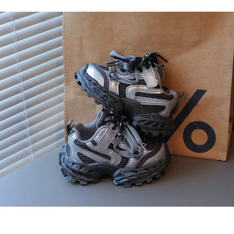 Compagno di classe primavera nuove scarpe sportive traspiranti suola morbida scarpe da corsa per bambini di media taglia scarpe da papà per uomo e donna bambini