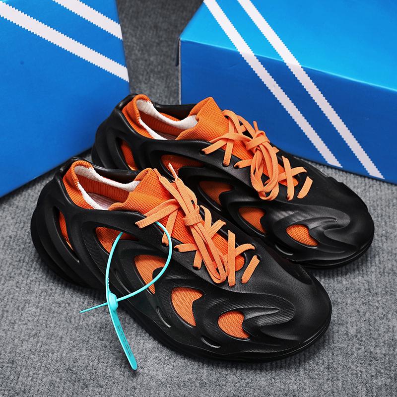 Fashion New Men Spring Summer Casual Shoes EVA Cave Shoe Garden Shoes Fly Weaving Mesh Breathable Light Outdoor Sneakers Running Shoes
