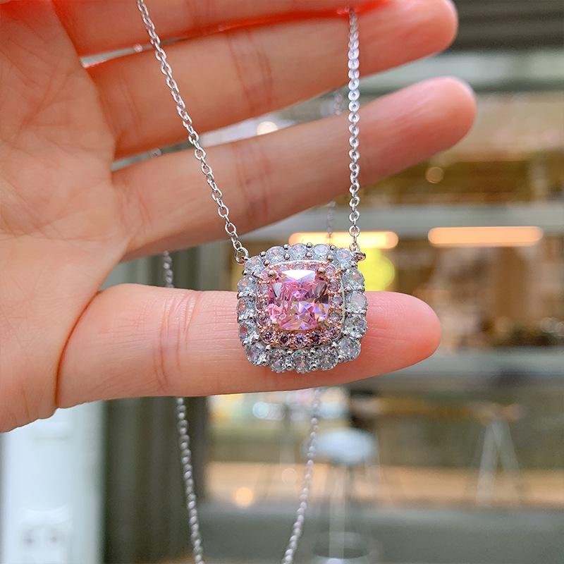 

Квадратное ожерелье с розовыми бриллиантами из циркония, темпераментная простая подвеска с желтым бриллиантом, женское универсальное новое ожерелье на ключицу