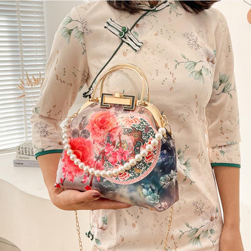 New Wedding Bags Beads Flowers Vintage Bag Shell Lock Hand Bags Women Shoulder Crossbody Bag Chain Fringe Women's Handbags