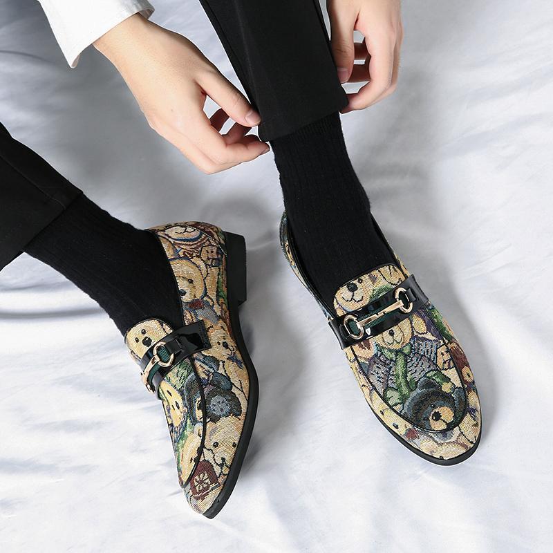 Fashion Flat casual men's New shoes Fashion and personalized design styles Nightclub Party Outdoor versatile shoes Slip on 38-47