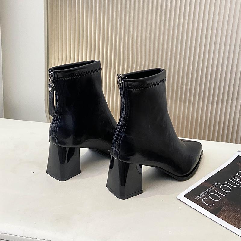 Designer Black Ankle Boots Autumn French Retro Pointed Toe High Heel Chelsea Boots Metal Decoration Designer Short Booties