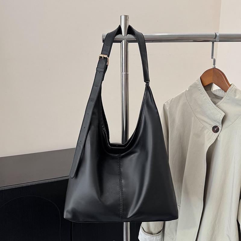 Retro Simple Women Stray Bag Large Capacity Solid Color Soft PU Leather Shoulder Bag for Commuting  Shopping