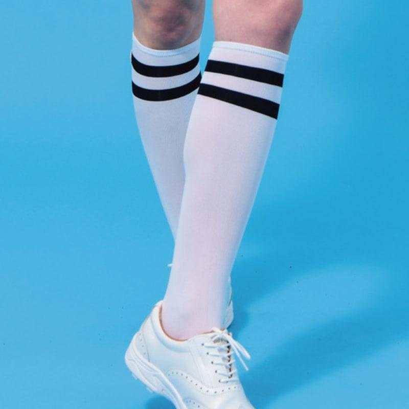 DOYOUKNOWMC 25SS Golfstreifen UV-Schutz Funktionelle weiße Kniestrümpfe
