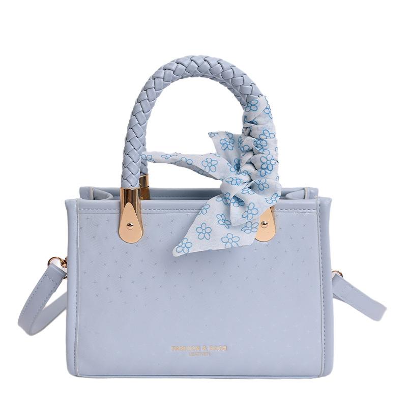 Summer popular small bag women's new fashion versatile messenger bag exquisite super fire portable small square bag