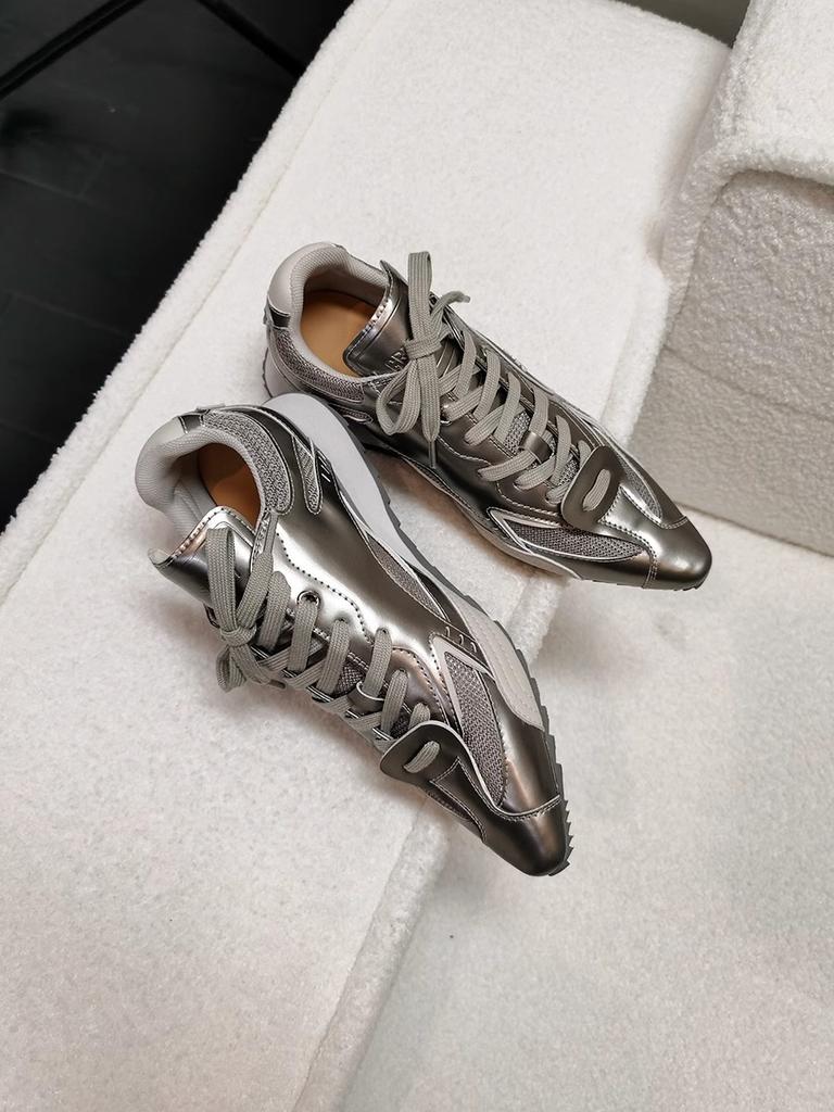 High Quality Pointed Toe Women's Sneakers Fashion Silver Splicing Casual Shoes Designer Soft Sole Shock Absorption Platform Shoe