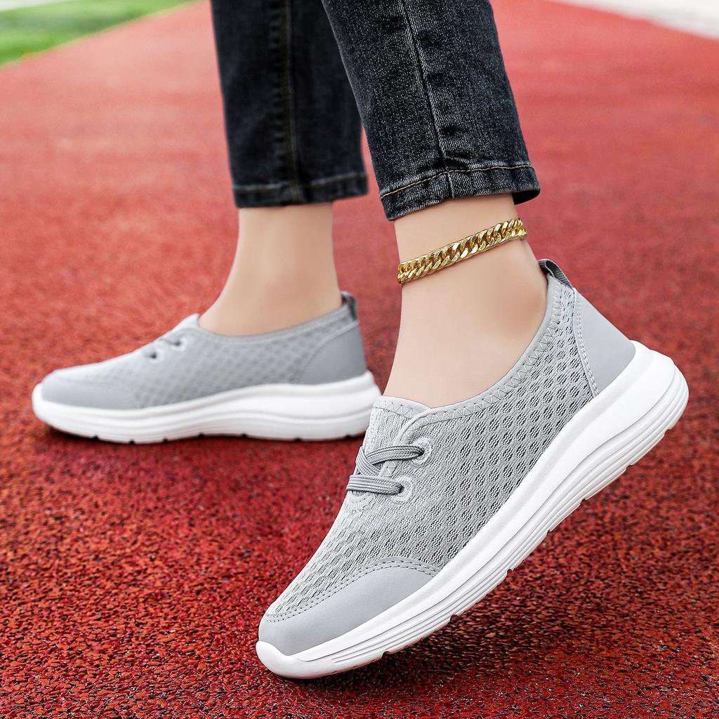 Women's Casual Mesh Slip-On Shoes Lightweight Breathable Walking Sneakers with Flexible Sole Comfortable Fit for Everyday Wear