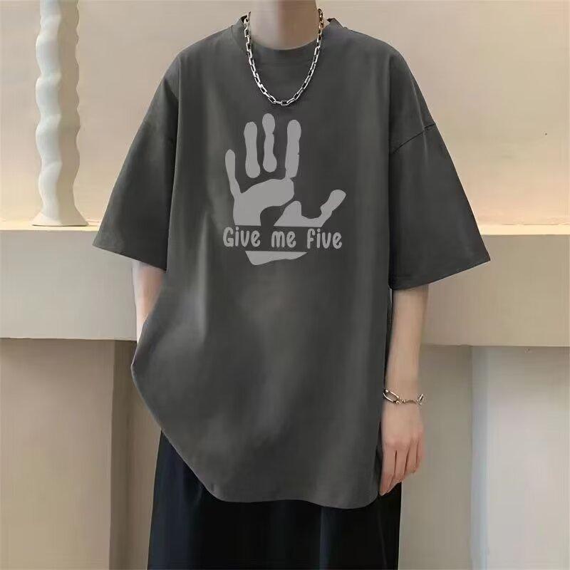 Nova camiseta de manga curta para homens no verão, tendência de estilo coreano, top simples de meia manga, camiseta de marca casual solta estilo Hong Kong