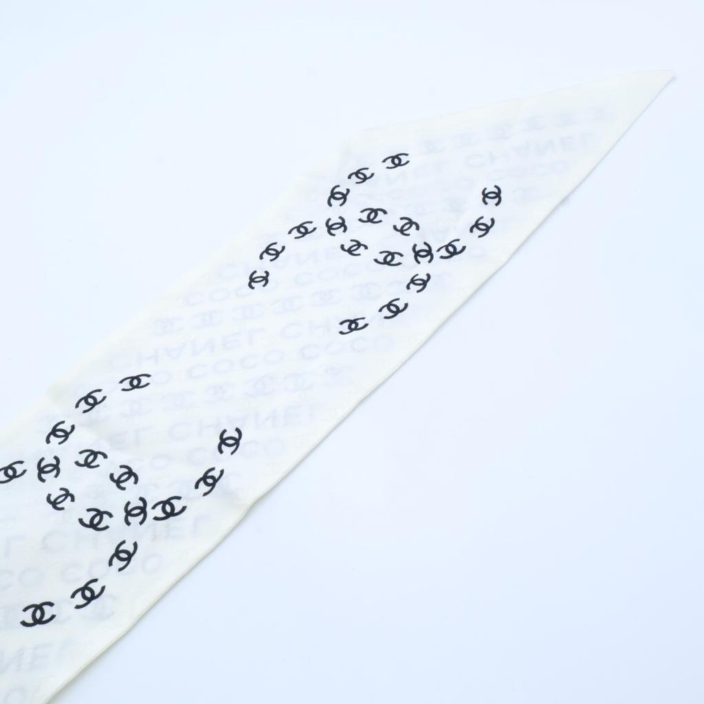 Chanel Excellent Condition 25 Stainless Steel Silk CC Logos Twilly Scarf whiteUsed