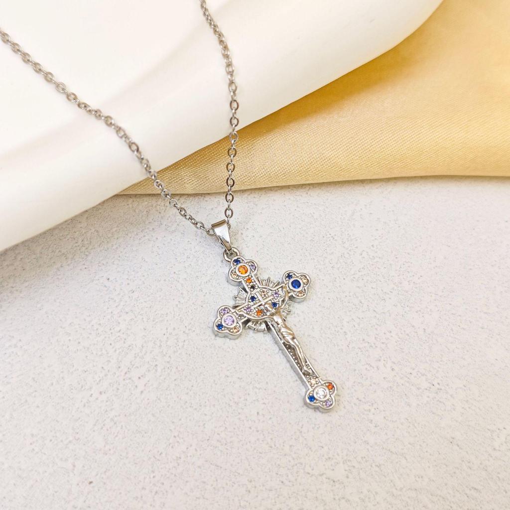 Women's Gold-Plated Copper Necklace: Luxury Fu Lu Pendant Clavicle Chain - Versatile Fashion Accessory