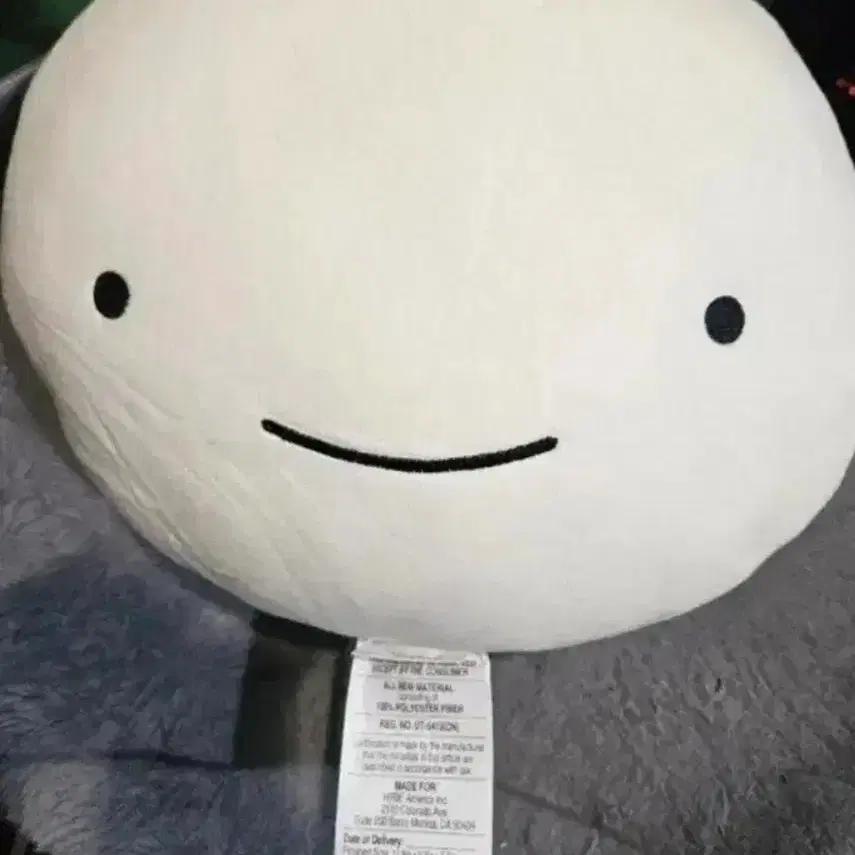 (New Product) Poneck also sells lucky cushions.