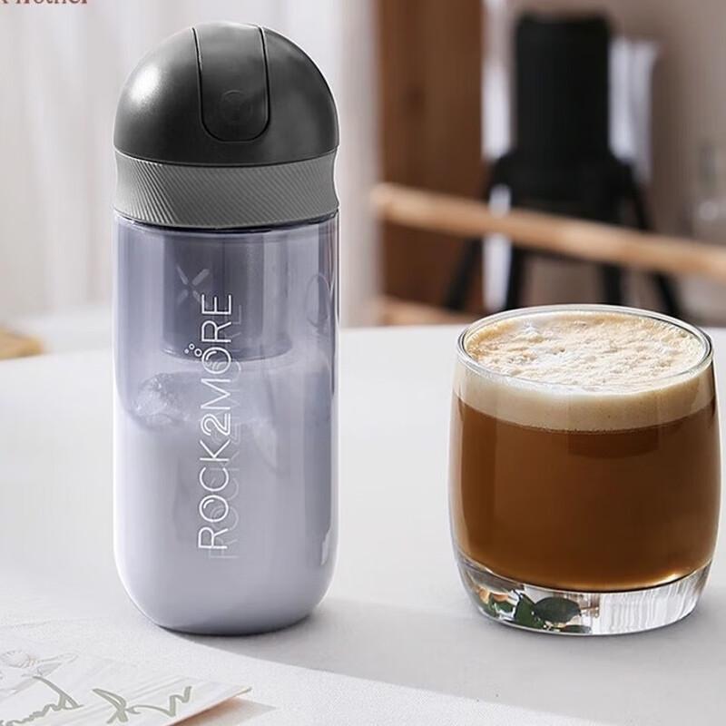 Ruční napěňovač mléka STARESSO