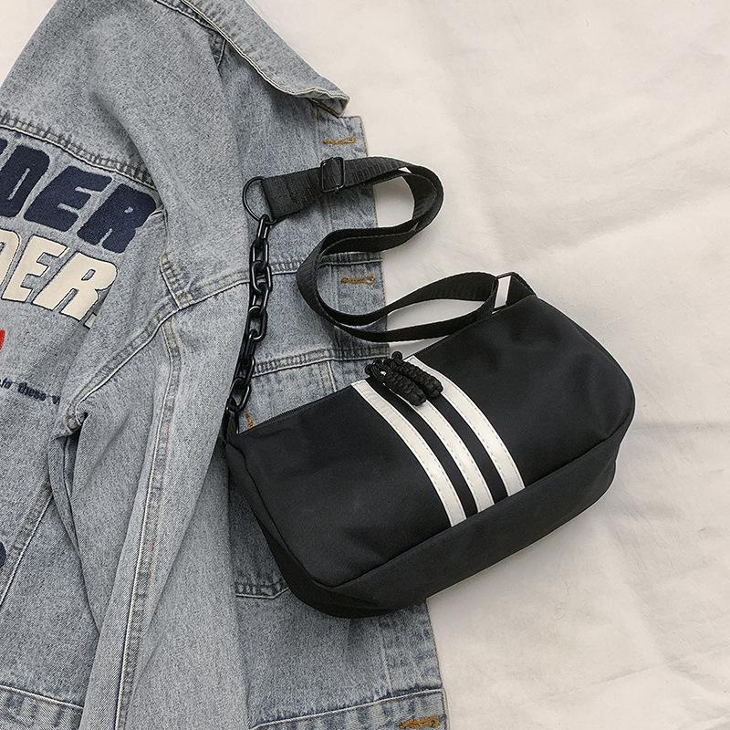 

Pillow bag summer new beautiful casual shoulder bag new fashion messenger bag simple and lightweight armpit bag чёрный