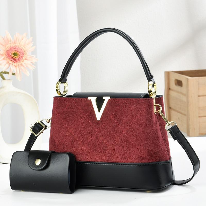 New Fashion Versatile Large Capacity Pillow Bag Ladies Handbag Womens Commuting Shoulder Bag Crossbody Bag Stylish and Practical