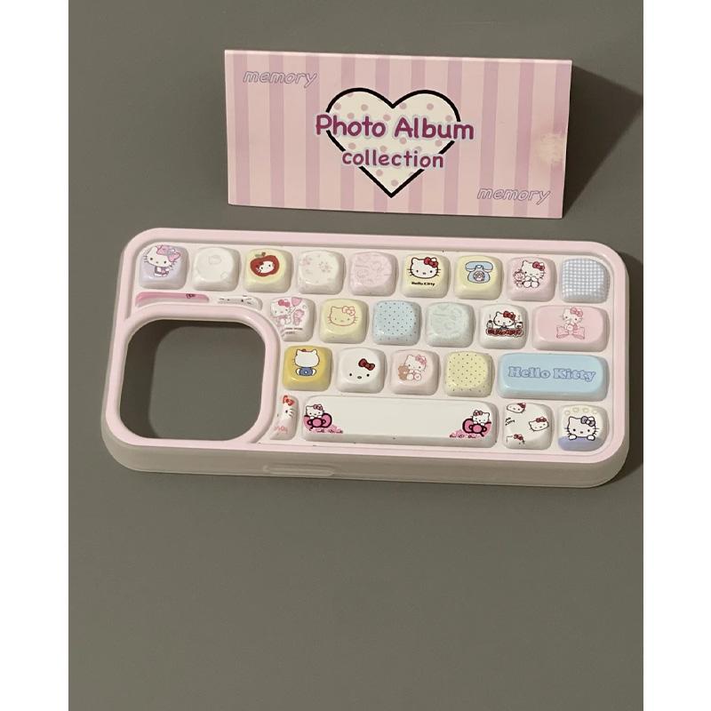 

Creative Crayon Shin Shin Three dimensional Keyboard Cell Phone Case Suitable for Apple 16promax Katy Apple 15 Protector Case Apple 16PLUS