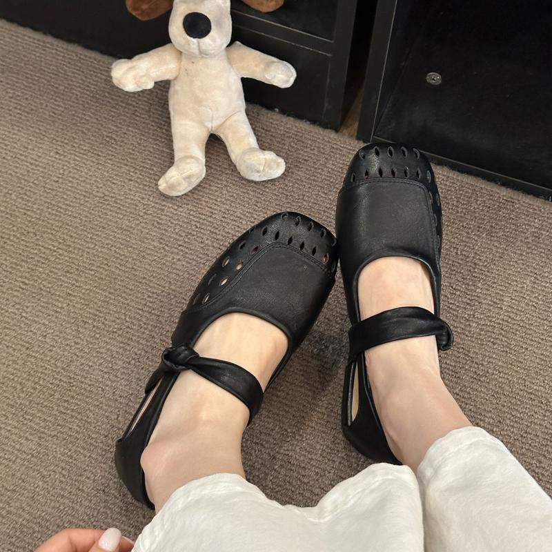 New Square Toe Shallow Mouth Cutout Sandals Summer Women Breathable Woven Metal Chain One Strap Block Heels Single Shoes