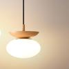 Nordische Nussbaum & Creme Globus Pendelleuchte