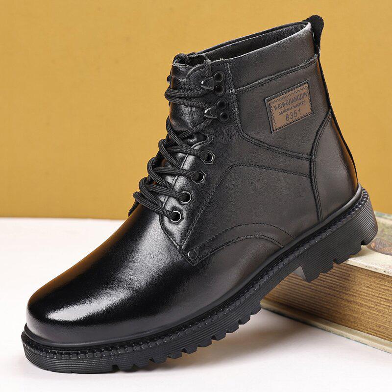 

Мужские зимние ботинки Martin: Теплые и стильные рабочие зимние ботинки из натуральной коровьей кожи с шерстяной подкладкой. 42 чёрный