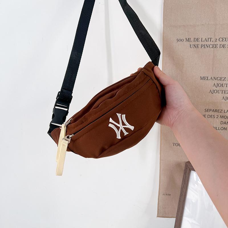 

Детская нагрудная сумка модного бренда, модная для выхода в свет, практичная и легкая маленькая сумка, для мальчиков и мальчиков, красивая поясная сумка коричневый