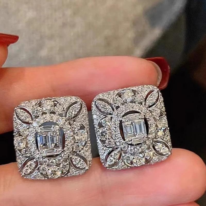 Summer new stud earrings for women, high-end horse eye design jewelry, high-luxury and exquisite accessories for dresses