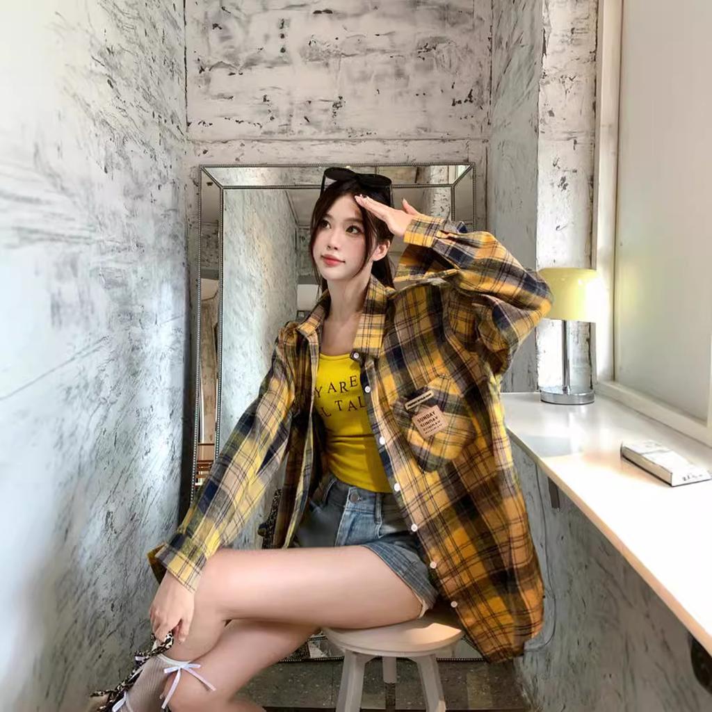 Women's Point Collar Long Sleeve Shirt Loose Fit Vintage Plaid Casual Button Down Blouse