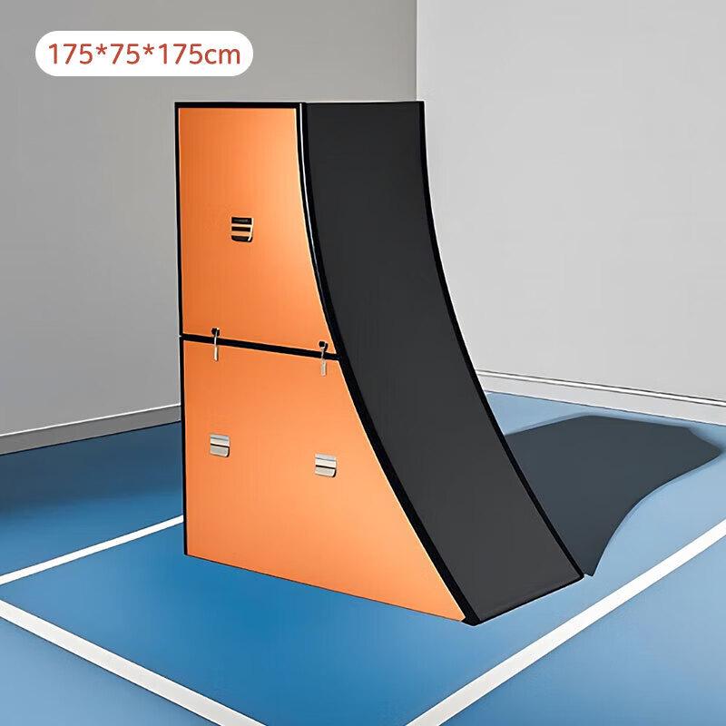 Kindergarten Curved Parkour Wall