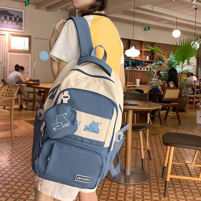 Женский рюкзак с цветными блоками — фото 15