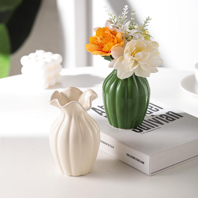 Luxuriöse minimalistische Vase für frische Blumen: Moderne Hydrokultur-Dekoration für Wohnzimmerdeko