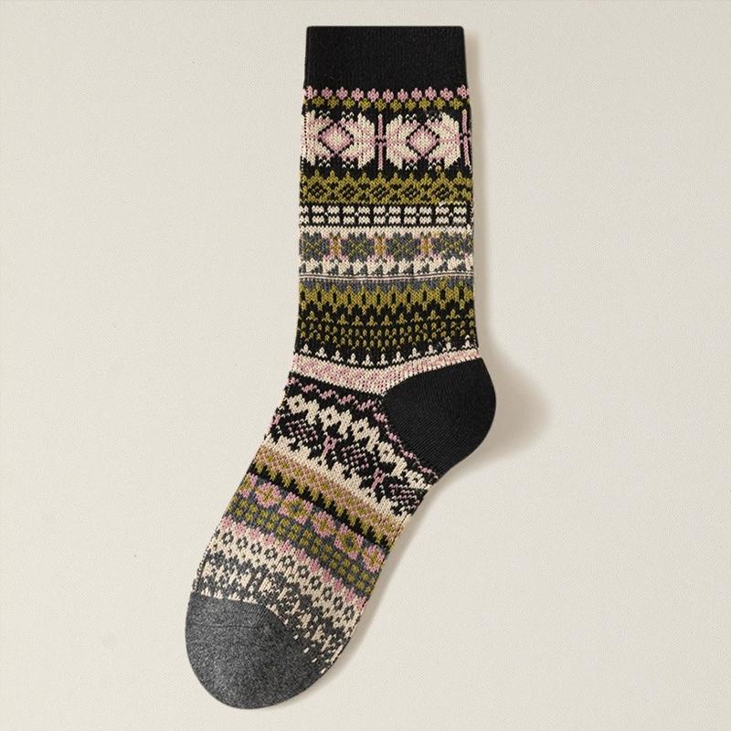Retro National Style Embroider Flower Socks Women Trend Streetwear Knitted Middle Socks Female Autumn Winter Chic Contrast Socks