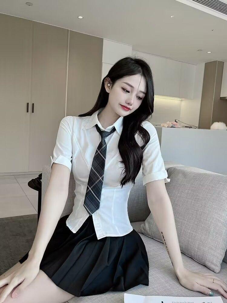 Senior Girl Waist-Cinching JK Uniform Shirt - Japanese Summer Academic Style, Short-Sleeved, Pure Desire