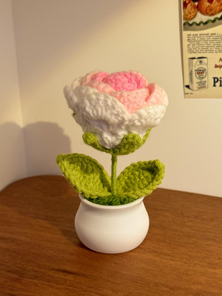Sunflower Hand-Knitted Woolen Yarn Bouquet - Small Decorative Gift for Home