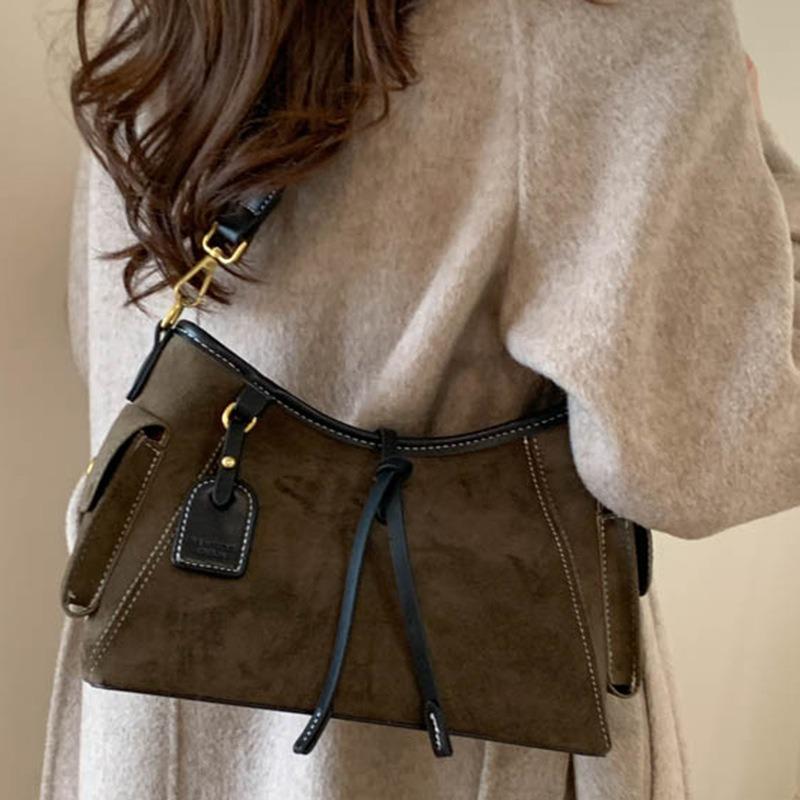 Trendige Taschen Damen Retro Nische Achseltaschen Damen Taschen Einfache Wildleder Schultertaschen Hochwertige Pendlertaschen