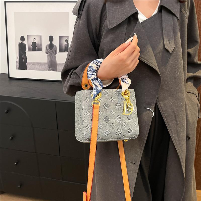 Premium Tasche Alterssichtigkeit kontrastierender Seidenschal Prinzessin Diana Tasche tragbare Schulter Damen Tasche