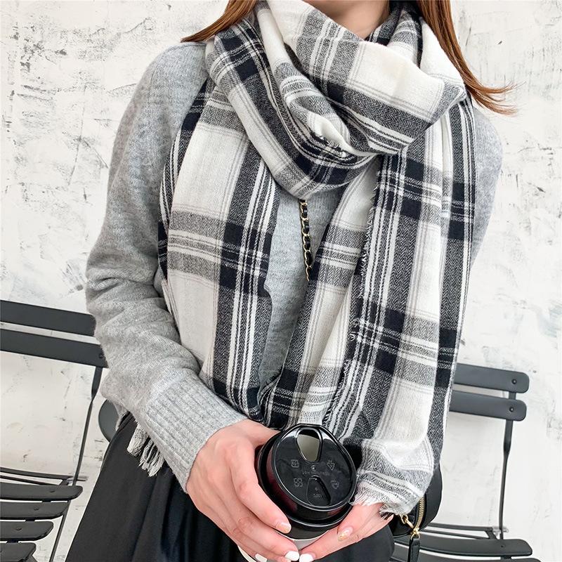 

Imitation cashmere scarf women s 2025 spring new plaid shawl 120g thin light scarf sunscreen shawl 70 * 180CM120g чорний
